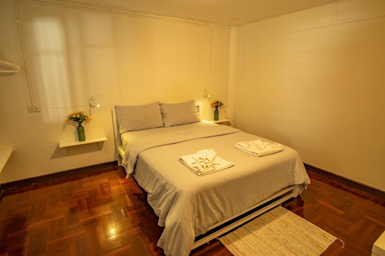 Home16 Sukhumvit16 Bangkok Zewnętrze zdjęcie