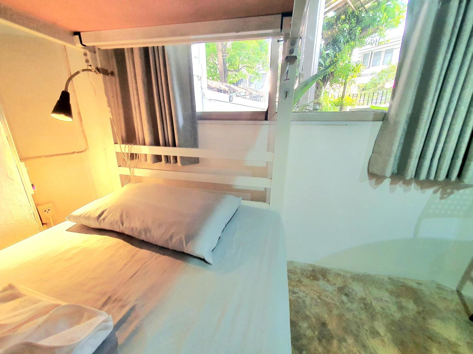 Home16 Sukhumvit16 Bangkok Zewnętrze zdjęcie