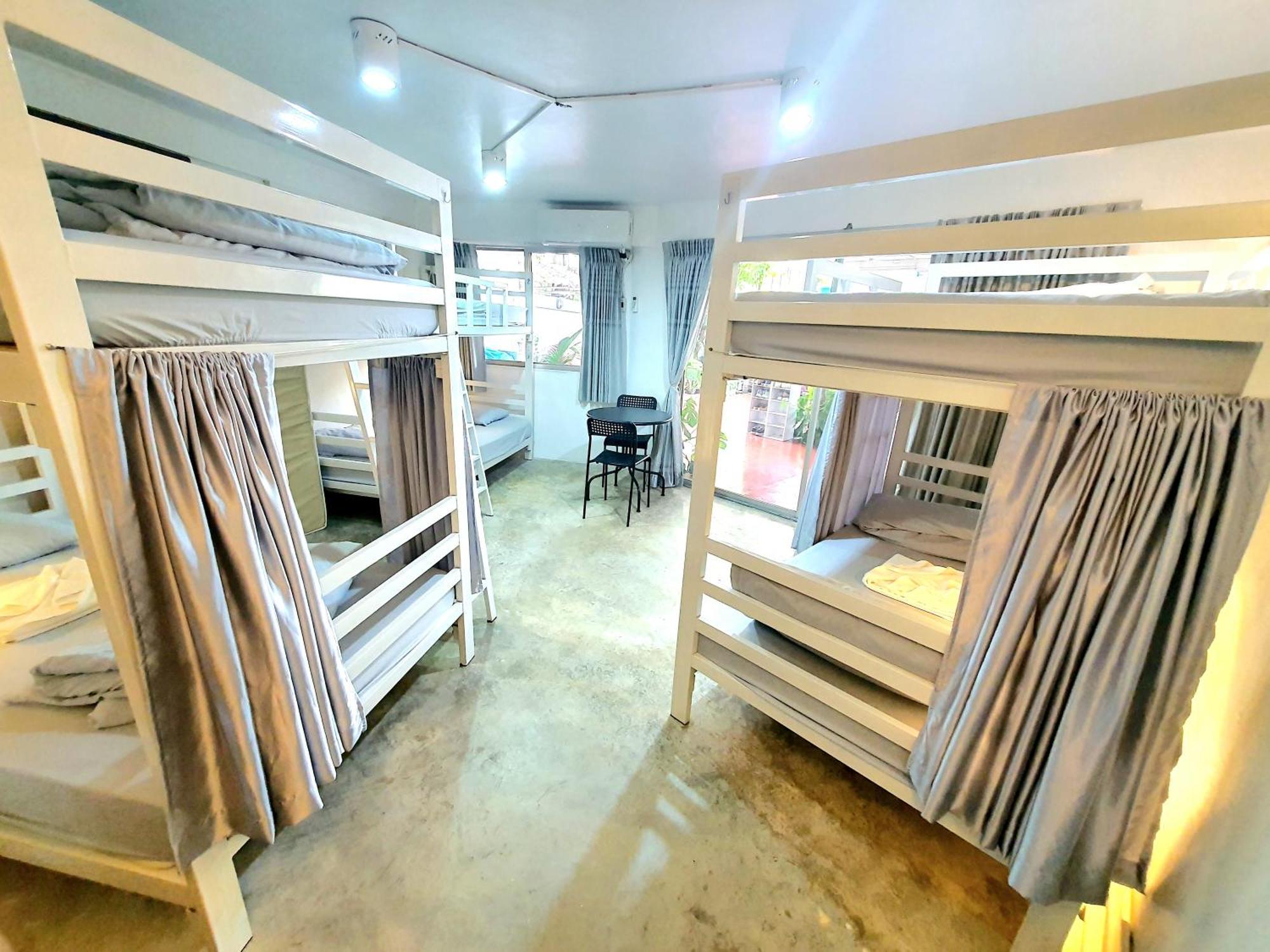 Home16 Sukhumvit16 Bangkok Zewnętrze zdjęcie