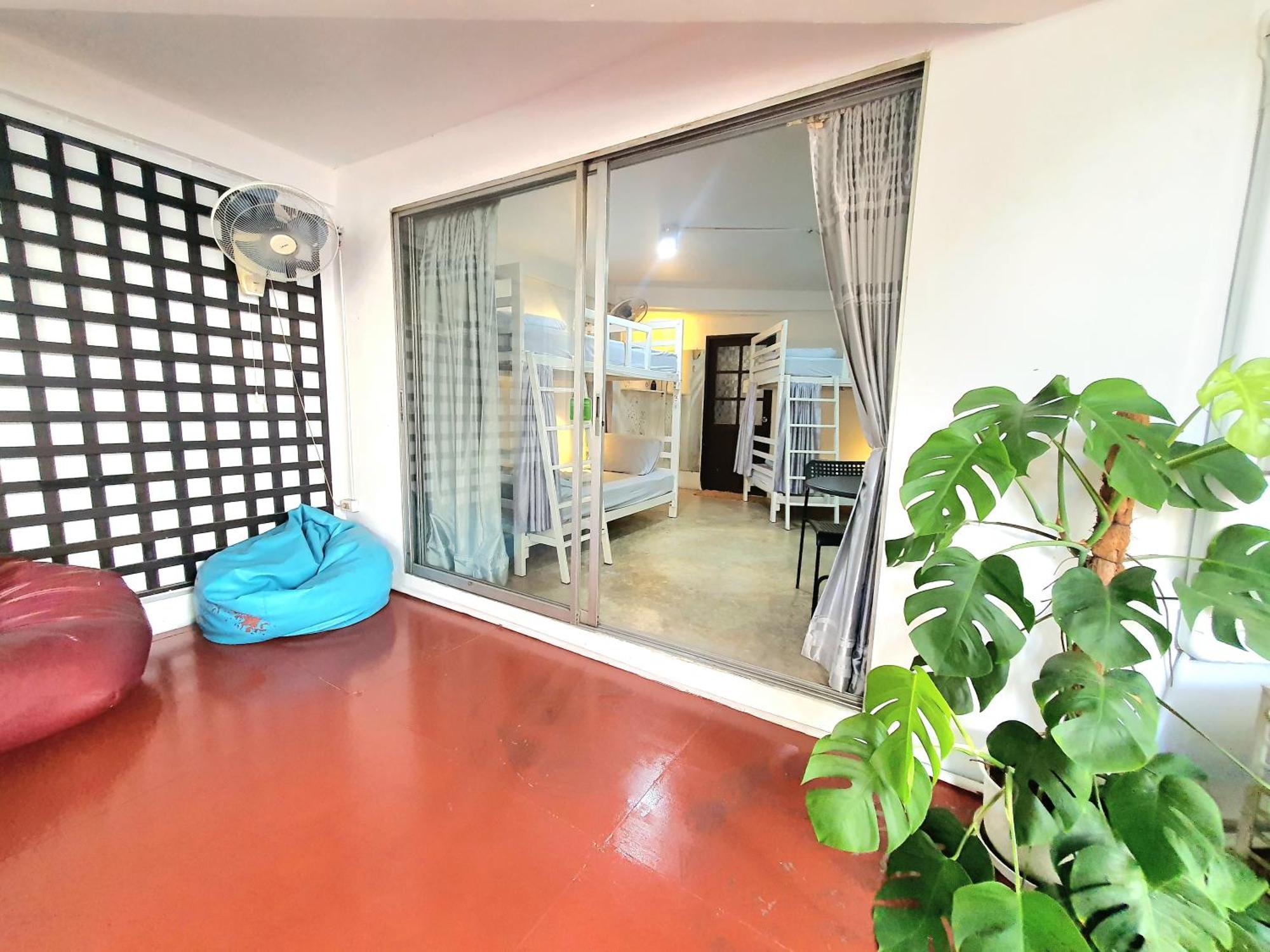Home16 Sukhumvit16 Bangkok Zewnętrze zdjęcie