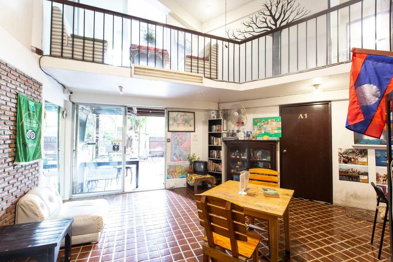 Home16 Sukhumvit16 Bangkok Zewnętrze zdjęcie
